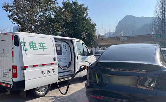 特克斯汽车搭电
